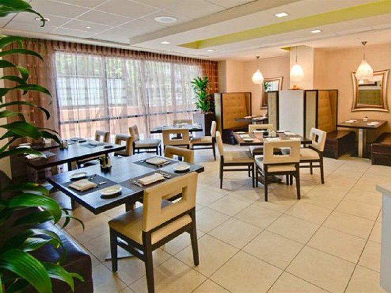 Hilton Garden Inn Los Angeles / Hollywood Exterior photo